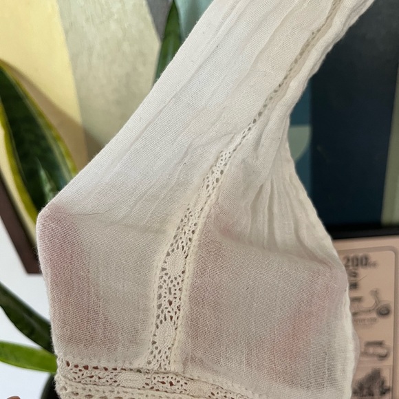 Zara trafaluc collection  tunic style off white cream blouse. Size small - Picture 5 of 5